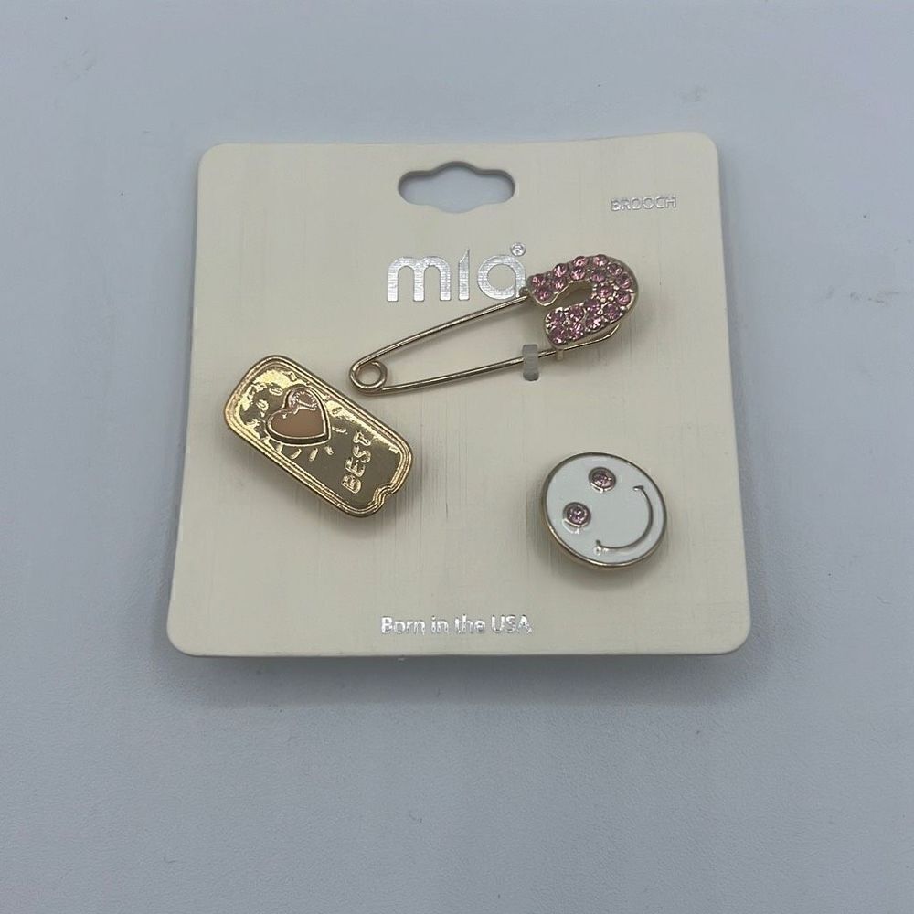 Mia Brooch & Pin Set smile best with luck